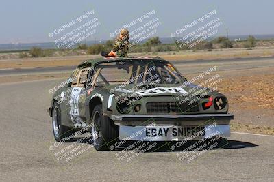 media/Oct-01-2022-24 Hours of Lemons (Sat) [[0fb1f7cfb1]]/10am (Front Straight)/